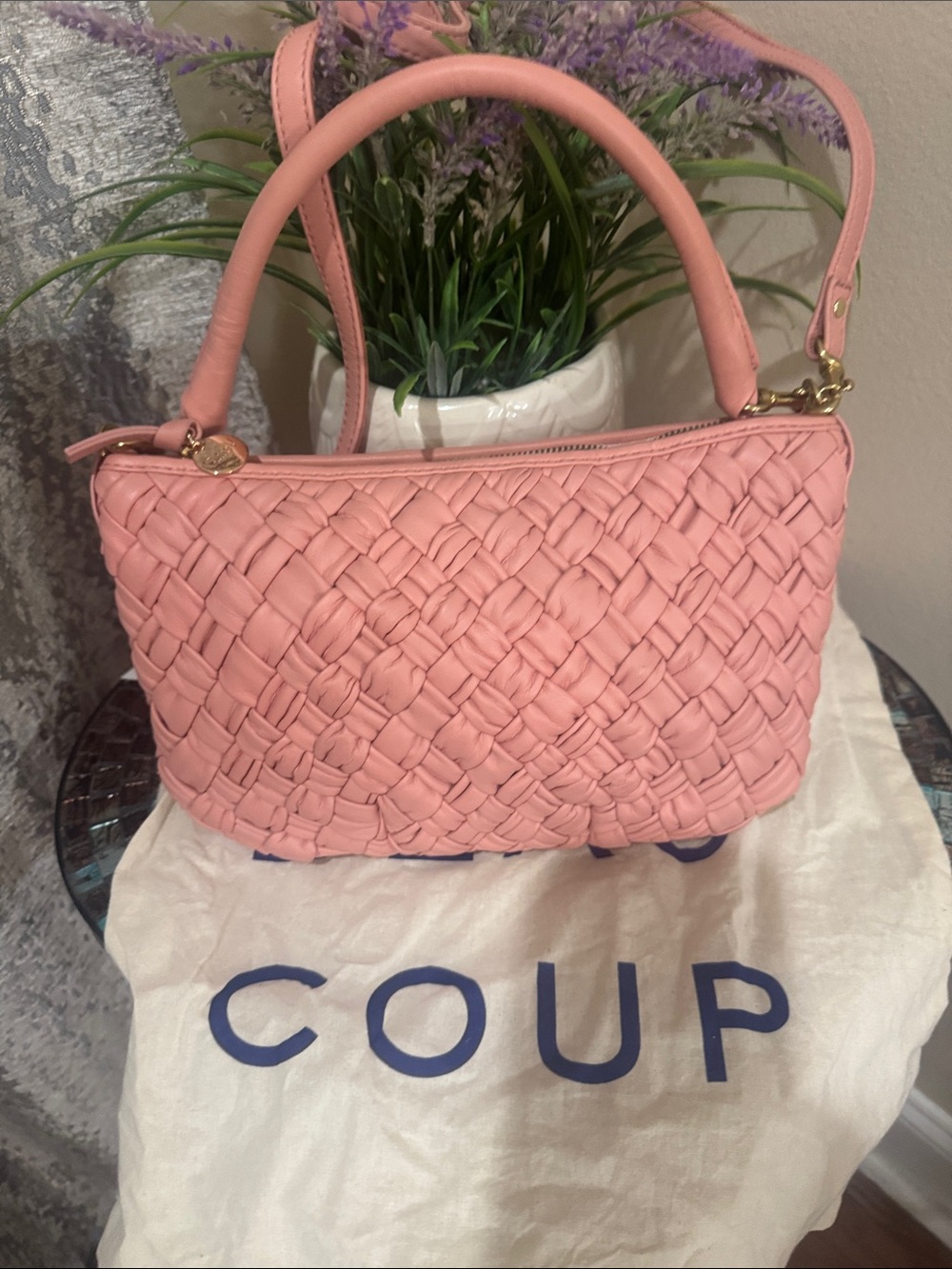 clare .V Petit Moyen Woven Leather Messenger Bag
Clare V.
